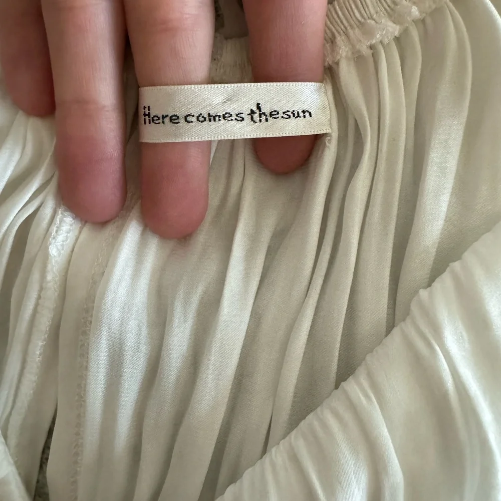 Here Comes The Sun Satin Romper - Picture 7 of 8